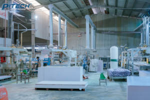 Pitech Vietnam Panneau de mousse laminée PVC à grain de bois haute densité Fabrication de meubles de style avec service de moulage - Product Image 6