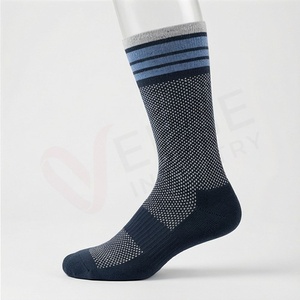 <b>Men's</b> Crew <b>Socks</b> Solid Color Knitted Breathable Cotton Polyester Spandex Autumn Daily Wear Regular Style - Product Image 4