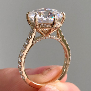 Anillo Iced Jewelz de 3.60 Quilates con Corte Redondo, Chapado en Oro Amarillo de 14K para Ella, Certificado IGI, ¡Gran Venta! - Product Image 3