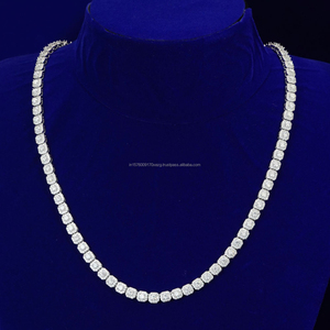 Collar de tenis con diamantes cultivados en laboratorio y plata de ley 925, con diseño de eslabones tipo cojín y patrón de piedras engastadas, joyería de lujo contemporánea - Product Image 1