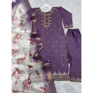 Conjunto de Fiesta de Diseño en Satén con Top y Pantalón y Elegante Dupatta - Product Image 4