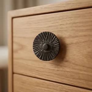 Kenop Kabinet Besi Cor Tradisional - Finishing Hitam Tahan Lama Anti Karat Ramah Lingkungan Pemasangan Mudah untuk Lemari Dapur dan Laci - Product Image 1