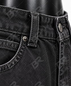 Jean en denim délavé foncé pour homme, broderie vintage, coupe large décontractée, taille mi-haute, style streetwear, idéal pour l'été - Product Image 4