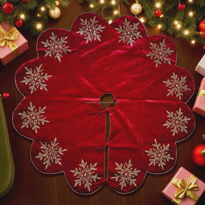 Falda para árbol de Navidad de terciopelo rojo de 48 pulgadas con copos de nieve bordados en plateado, ribete festoneado y diseño floral, de lujo para árbol de fiesta navideña - Product Image 1