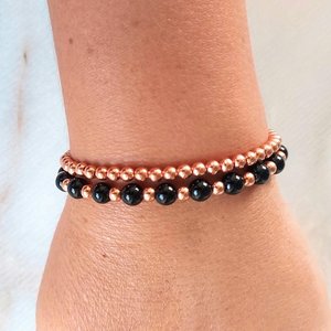 Bracelet en cuivre pur fait à la main, perles rondes élastiques, artisanat en métal et cuivre, bijoux minimalistes pour femmes - Product Image 2