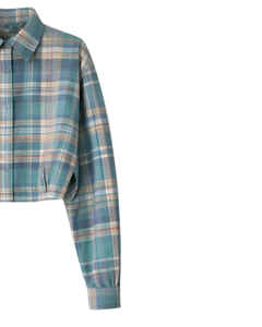 Chemisier court personnalisé pour femme à carreaux vert-bleu, col rabattu, manches longues, boutonné, style décontracté, fabricant et fournisseur OEM - Product Image 4