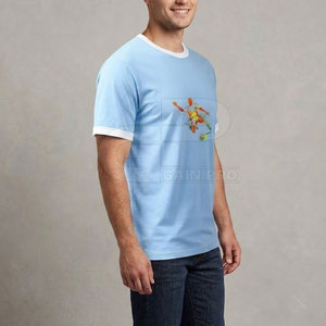 Camiseta de Fútbol Estilo Urbano con Diseño de Estampado Audaz en Tela Desgastada, Corte Holgado, Ideal para Uso Diario y un Look Urbano - Product Image 5