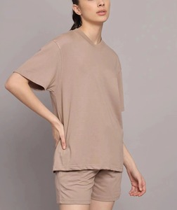 Ensemble deux pièces d'été personnalisé style Y2K rose vif pour femme, composé d'un crop top sexy en velours 100% coton et d'un short au-dessus du genou - Product Image 3