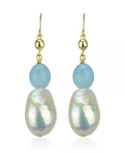 Perla coltivata in acqua dolce bianca (11-14mm) e acquamarina blu (9 1/ 2 ct. T. w) orecchini pendenti in oro giallo 14k | Macacy's - Product Image 1