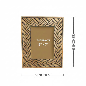 Marco de Fotos Rústico de Madera Hecho a Mano, Estilo Clásico para Decoración de Sala de Estar - Product Image 3