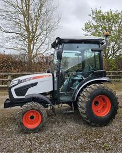 BOBCAT CT2540CH d'occasion avec cabine et chargeur à vendre - Product Image 1