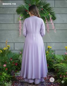 Proveedor de la India de conjuntos de Kurti de muselina y algodón de diseño de primera calidad con bordados, con pantalón y dupatta. - Product Image 4
