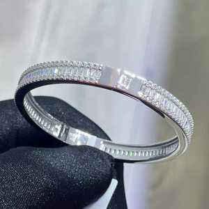 Bracelet jonc unisexe classique et tendance, diamant Moissanite couleur D VVS, plaqué or, argent 925, passe le testeur de diamant Dvars Diamond - Product Image 1