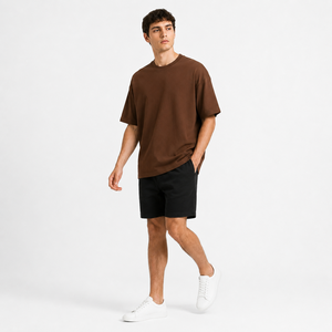 เสื้อยืดคอตตอนทรงเข้ารูปสำหรับผู้ชาย พร้อมดีเทลตะเข็บข้าง  รับสกรีนโลโก้ตามสั่ง สำหรับขายส่งเสื้อผ้าลำลองแนวสตรีท - Product Image 2