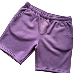 กางเกงขาสั้นผ้าฟลีซสีทึบสำหรับผู้ชายชุดกางเกงขาสั้นสำหรับนักขี่จักรยานลายนูนโลโก้3D ฤดูร้อนของผู้ชาย - Product Image 1