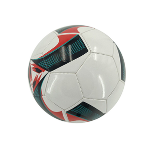 Balón de Fútbol CORE FIELD Blanco con Patrón de Puntos Rojos, Negros y Azules - Ecológico, Duradero y Ligero para Uso en Interiores/Exteriores - Product Image 4