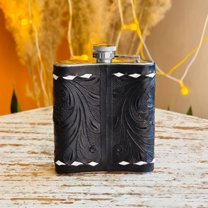 Cuirs Venus : Vente en gros, fabrication sur mesure, grande capacité, cuir véritable façonné à la main, 7 oz, imperméable, léger - Product Image 3