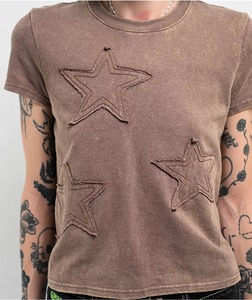 เสื้อยืดครอปแขนสั้นคอกลมผ้าฝ้ายทรงหลวมสไตล์สตรีทแวร์ลำลองสำหรับฤดูร้อนลายกราฟิก เสื้อครอปผู้หญิง - Product Image 3