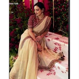 Sari de moda en suave tela de sarga con bordado Banarasi y borde de encaje, para mujer, exportador y proveedor indio de moda. - Product Image 1