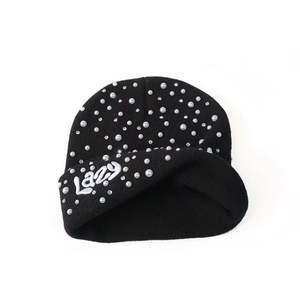 หมวกไหมพรมถักลายแจ็คการ์ดสีพื้นแบบสบายๆ ป้องกันหู อุ่นสำหรับฤดูหนาว พร้อมโลโก้แบบกำหนดเอง - Product Image 6