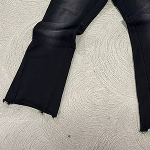 Pantalon de survêtement évasé noir pour homme, taille élastique avec cordon de serrage, imprimé lettres, style décontracté tricoté pour l'automne - Product Image 6