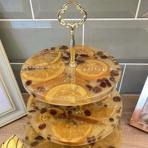 Support à gâteau en résine design d'Inde pour la décoration de table et les accessoires de la maison - Product Image 1