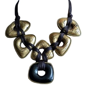 NATUREL Nouvelle Arrivée Collier en Corne de Buffle Poli Animal Style Os Bijoux Design Naturel Perles Femmes Filles Mariage - Product Image 1