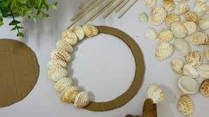 Pinza para el Cabello Hecha a Mano con Conchas Marinas Naturales de Vietnam, Accesorio de Moda Ecológico y Sostenible - Product Image 6