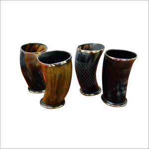 Copa de vino de cuerno de búfalo grabada con diseño vikingo corto, tamaño personalizado, precio económico, color natural - Product Image 2