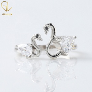 Anillo de compromiso de diamantes Toi Et Moi, corte pera y corazón, diamante moissanita, símbolo de amor, delicado cisne, regalo de aniversario - Product Image 1