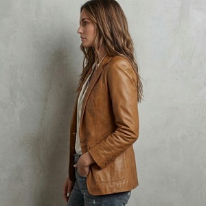 Blazer en cuir véritable pour femme, style bohème western - Manteau en cuir couleur cognac - Chic rustique, écologique, imperméable et coupe-vent - Product Image 2