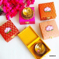 Magnifique boîte décorative en laiton de luxe Jaipurios, faite à la main, avec sequins, 4x4x2 pouces, lampe à huile traditionnelle Pooja de 3 pouces, pour Thanksgiving