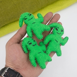 Decoraciones de Halloween de Fantasmas de Fieltro de Lana Verde Hechas a Mano para Uso en Interiores, Set de Regalo de Manualidades para Niños de Felt & Yarn - Product Image 6