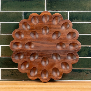 Plateau de service en bois pour œufs farcis avec 24 emplacements, plateau à apéritifs écologique à prix abordable - Product Image 1
