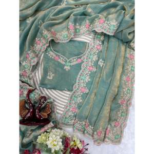 Sari fourreau à imprimé floral pour les fêtes, orné de broderies à sequins et à cordons - Product Image 2