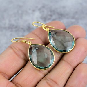 Pendientes de alambre con forma de pera chapados en oro con gema de cuarzo acuático, engastados en bisel, modernos para bodas, fiestas y uso diario para mujer - Product Image 1