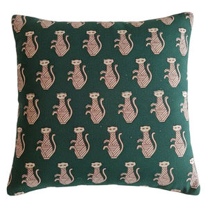 Funda de Almohada Moderna de Algodón 100% con Estampado a Mano para Uso Doméstico y Hospitalario - Product Image 1
