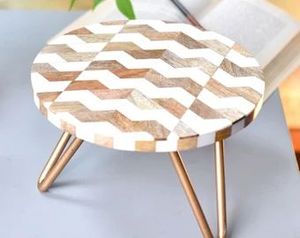 Elegante Soporte para Pastel de Madera y Hierro para Decoración de Cocina, Exhibición de Postres y Ocasiones Especiales - Product Image 1