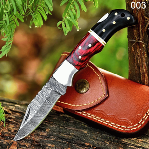 Cuchillo Plegable Multifuncional de Acero de Damasco de Grado Industrial Hecho a Mano por Pasha Enterprises para Campismo y Caza al Aire Libre 58HRC - Product Image 1