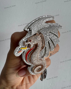 จี้รูปปีกมังกรประดับเพชรโมอิสซาไนต์สีเงิน ดีไซน์แฟนตาซีสัตว์ในตำนาน สไตล์ฮิปฮอป - Product Image 4