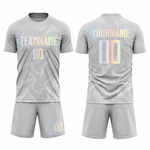 ชุดยูนิฟอร์มฟุตบอลแบบระบายอากาศพิมพ์ลายตามสั่ง ชุดเสื้อและกางเกงขาสั้นฟุตบอลสโมสร โพลีเอสเตอร์คุณภาพสูงสำหรับมืออาชีพ - Product Image 3