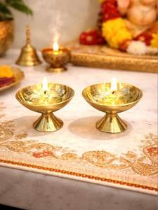 <b>Oil</b> Filled Diya <b>Lamp</b> Copper Deepak Brass Prayer Light Pooja Temple Decor Home Festival Celebration Table Accent - Product Image 4