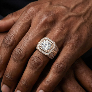 Anillo de Lujo con Corte Cojín y Halo para Hombre, Anillo de Sello Cuadrado con Incrustaciones, Joyería de Moda en Tono Oro Rosa - Product Image 3
