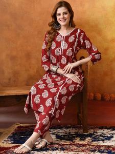 <b>Women</b> Red Floral Printed Rayon <b>Kurta</b> Set Regular Fit Knee-Length Traditional Style Casual Wear Quick Dry Spring Summer Autumn - Product Image 1