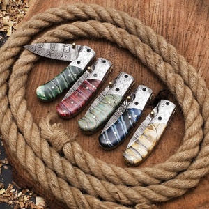 Couteau de poche en acier Damas fait main de haute qualité avec étui en cuir, cadeau idéal pour le camping, pour papa, support OEM et ODM - Product Image 2