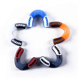 Protège-dents sportifs personnalisés en PVC - Protection dentaire de haute qualité, impression personnalisée en gros, protège-dents de boxe - Product Image 1