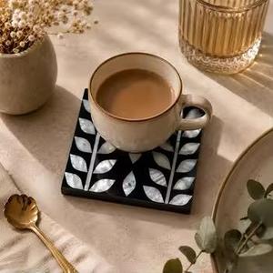 Sous-verre carré en nacre avec motif feuille incrusté, absorbant, écologique, design classique, pour boissons - Product Image 1