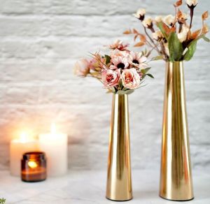 Premium Iron Flower Vase For Modern Interior Decoration And Sophisticated Table Centerpiece Display - Product Image 2