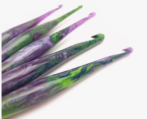 Custom Made Eco-Friendly Resin Sculpted <b>Crochet</b> <b>Hooks</b> Wide Assorted Love Pattern Colors for Needle Wholesale - Product Image 3
