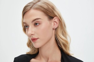 Pendiente de Oro de 14K con Diamante en Forma de Pera Flotante, Certificado IGI, Joyería Minimalista, Elegante Regalo para Bodas y Fiestas - Product Image 5